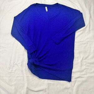 Oversized Waffle Knit Vibrant Blue V-Neck Sweater